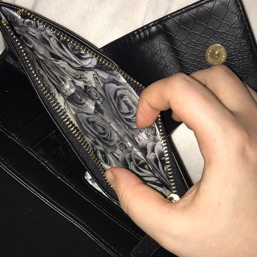 Wallet - Picture 5 of 5